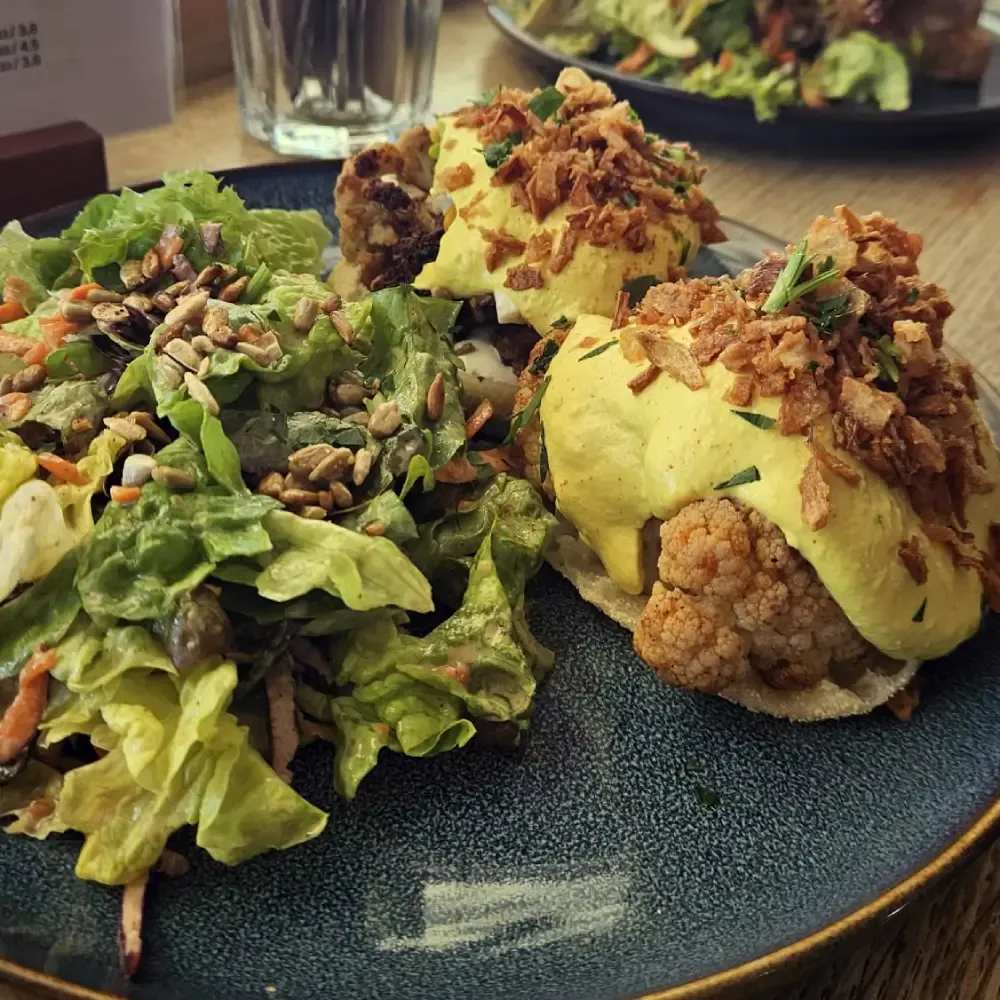 Blumenkohl Benedict im Happenpappen