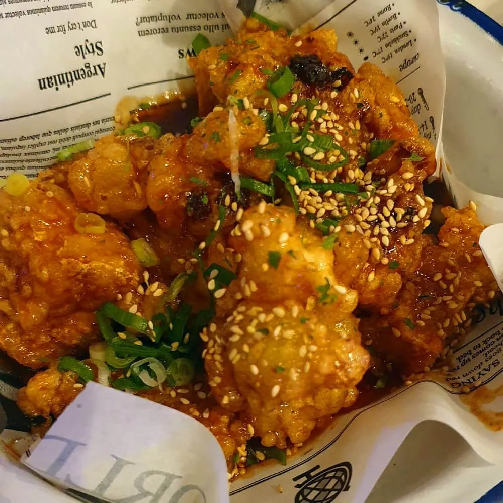 Veganes Korean Chicken aus Tofu und Blumenkohl im Kkokki loves vegan Schanze