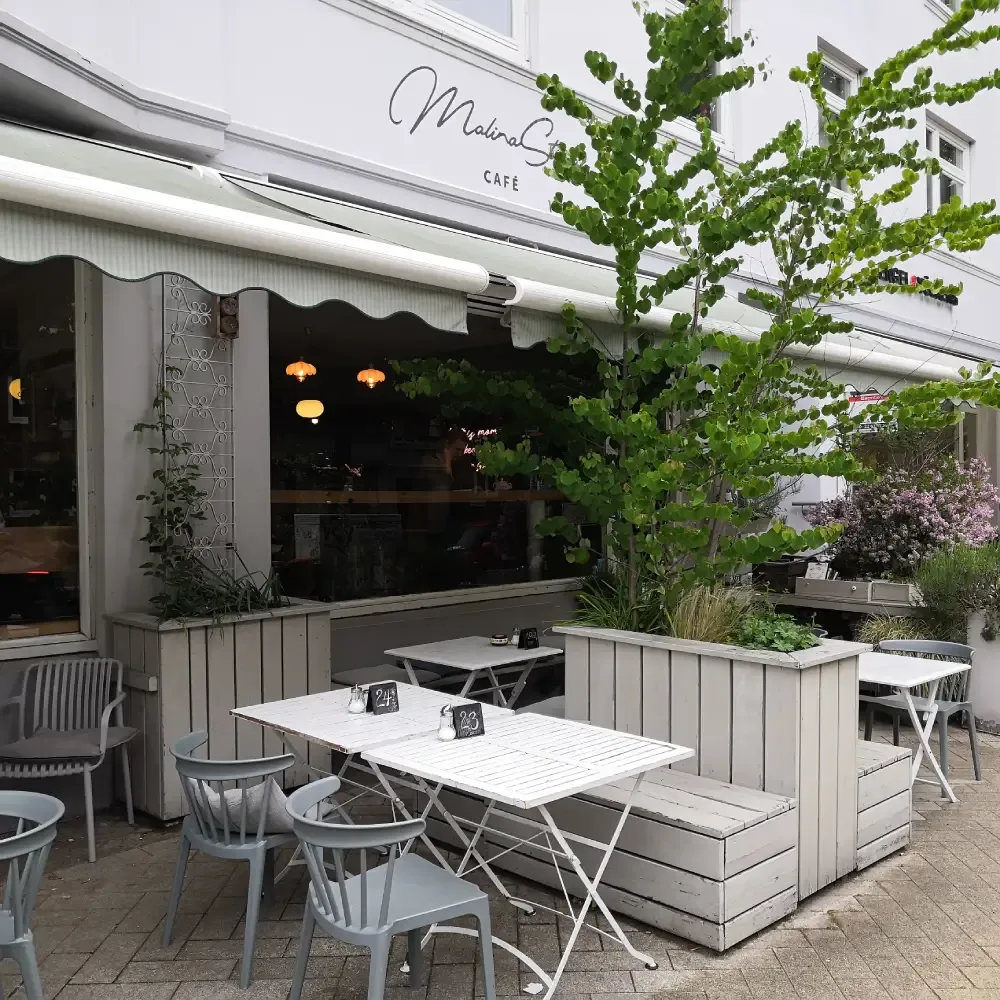 Außenansicht des MalinaStories Café